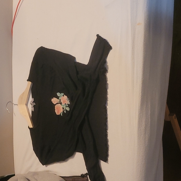 Truly Madly Deeply Size S black long sleeve crop top - Picture 5 of 5